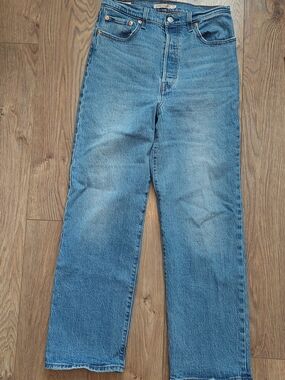 Classic Women's Blue Straight-Leg Jeans Levi's Ankle Ribcage Straight 29